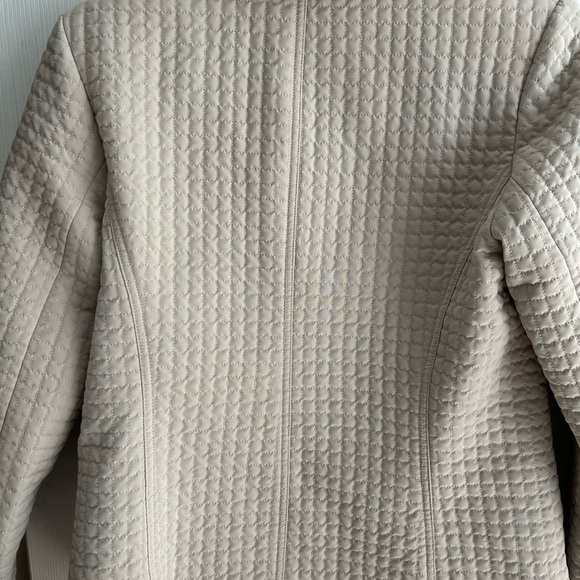 Jacket - Picture 4 of 6